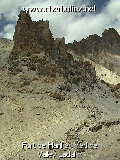 légende: Fort de Hankar Markha Valley Ladakh
qualityCode=raw
sizeCode=half

Données de l'image originale:
Taille originale: 175178 bytes
Temps d'exposition: 1/600 s
Diaph: f/400/100
Heure de prise de vue: 2002:06:27 10:47:16
Flash: non
Focale: 42/10 mm
